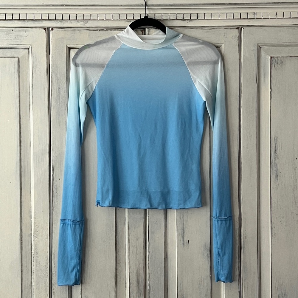 🟠NWT PROMESA Long Sleeve Athletic Top in Blue Ombré SMALL